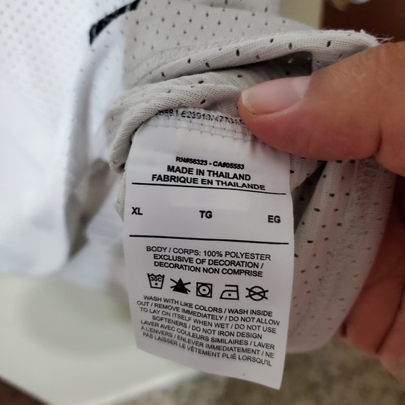 Nike Giannis Short Sleeve 1/4 Zip Shirt - Picture 9 of 9